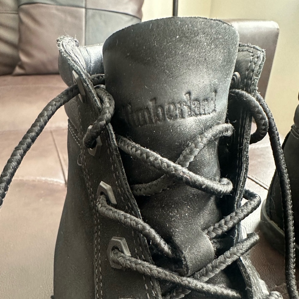 Timberland Dausette Sneaker Boots - Black Nubuck (Women’s 7.5) - Picture 3 of 10